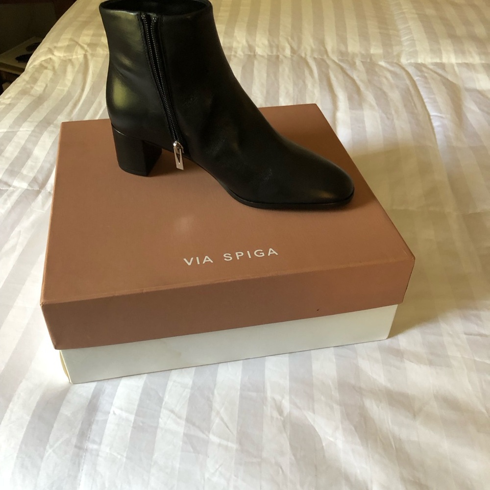NIB Bia Spiga Black leather Vail Bootie - Picture 4 of 5